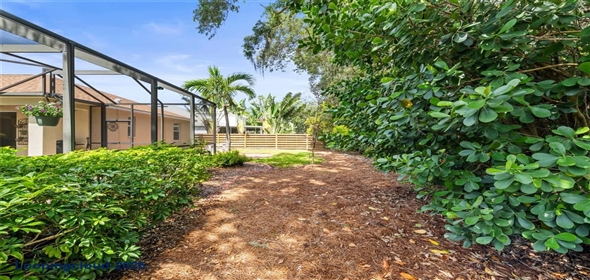 743 STONECREST DRIVE Sarasota Florida, 34232 | Beautiful Gem in the Heart of Sarasota