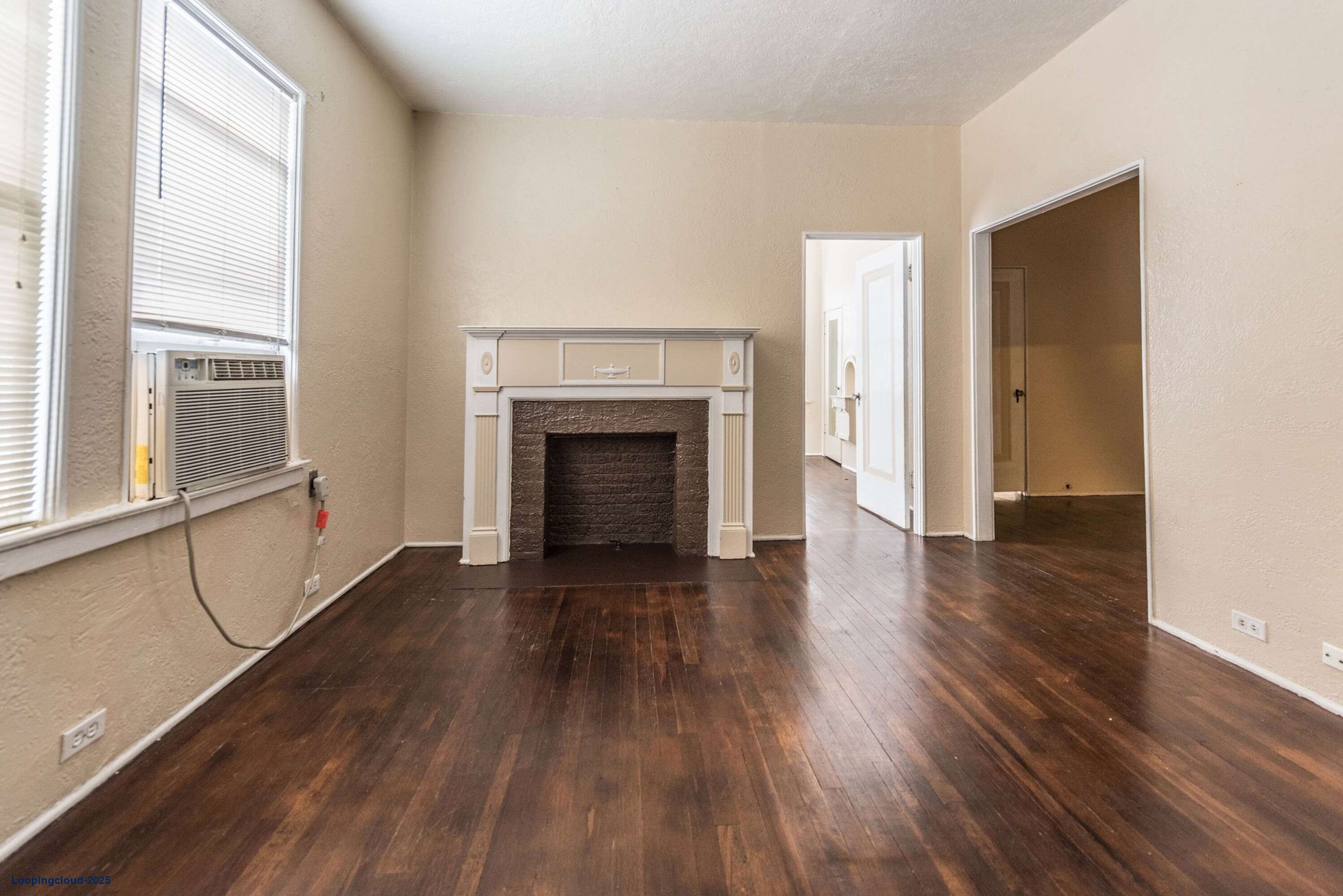 Commercial Property for Sale in Olmos Park Texas 78212