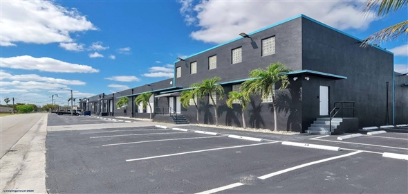 2901 NW 34th St Miami Florida, 33142 | Modern Warehouse with Glass Showroom