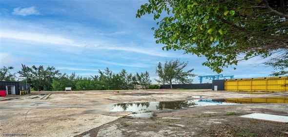 3440 NW North River Dr Miami Florida, 33142 | Great shipyard