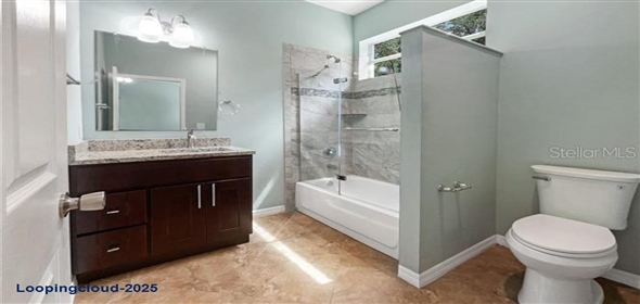 2950 N NORTH ORIENTE AVENUE AVENUE N #N/A Sarasota Florida, 34235 | Exclusive Family Home