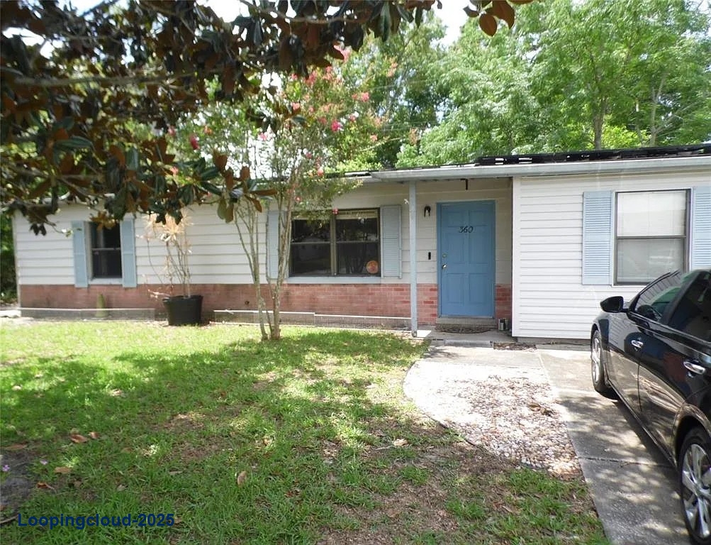 Charming Single Family Oasis