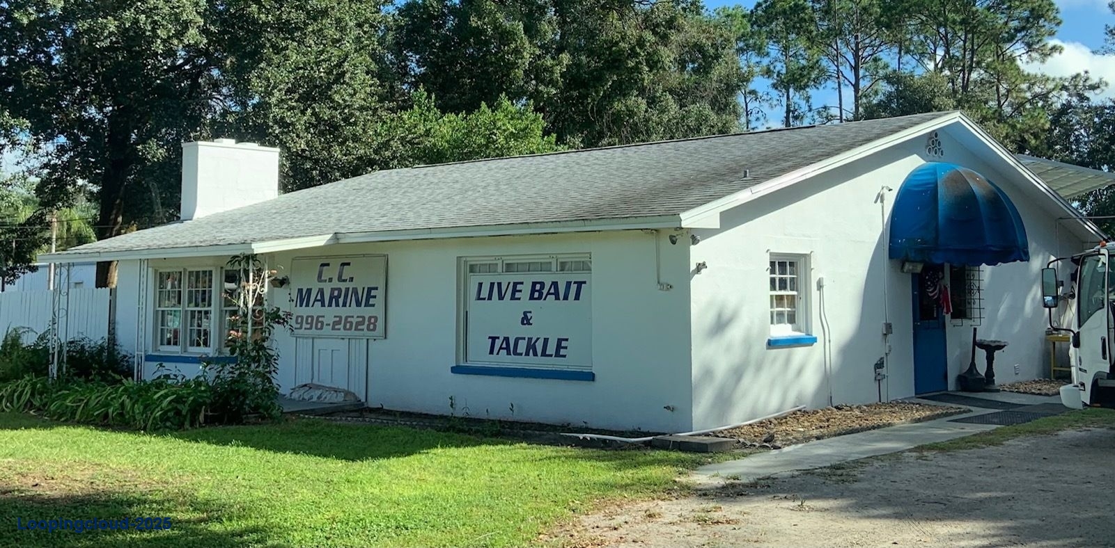 2,458 SF Free Standing Retail- High Visibility on US41 in Tampa Metro