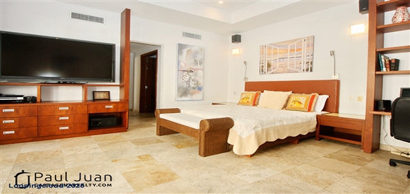 Tejadillo Street # 38-64.Cartagena  Bolivar, 130001 | Majestic colonial ambiance apartment
