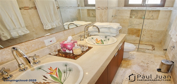 Tejadillo Street # 38-64.Cartagena  Bolivar, 130001 | Majestic colonial ambiance apartment