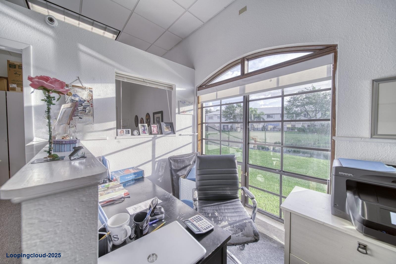 Great free standing Office Space