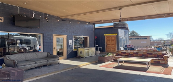 777 N Main Street Cottonwood Arizona, 86326 | Iconic Old Town Cottonwood Restaurant