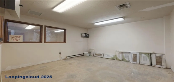 221 Broadway Boulevard Se Albuquerque New Mexico, 87102 | Large space with a lot of potential.