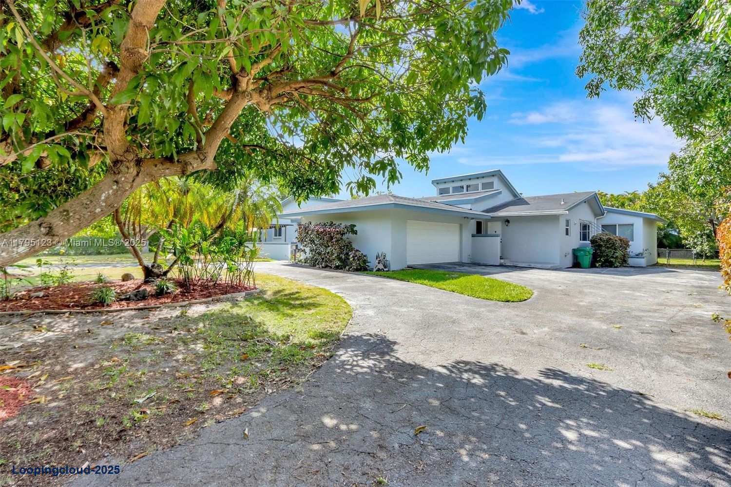 Prestigious Pinecrest Property