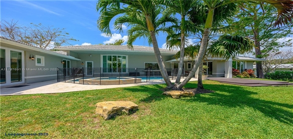 16001 SW 77th Ct Palmetto Bay Florida, 33157 | Luxurious Single Family Home