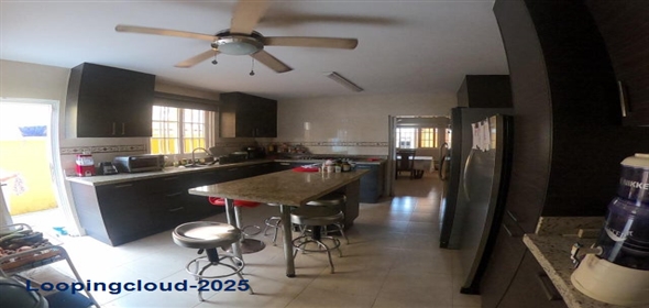 Residencial Huacas Avenida Via Centenario Calle Tercera A A-8 Panama City Panamá Province, 07101 | Exclusive in Av Centenario - Hermosa Casa en Avenida Centenario