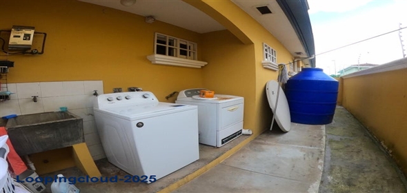 Residencial Huacas Avenida Via Centenario Calle Tercera A A-8 Panama City Panamá Province, 07101 | Exclusive in Av Centenario - Hermosa Casa en Avenida Centenario