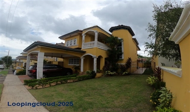 Residencial Huacas Avenida Via Centenario Calle Tercera A A-8 Panama City Panamá Province, 07101 | Exclusive in Av Centenario - Hermosa Casa en Avenida Centenario