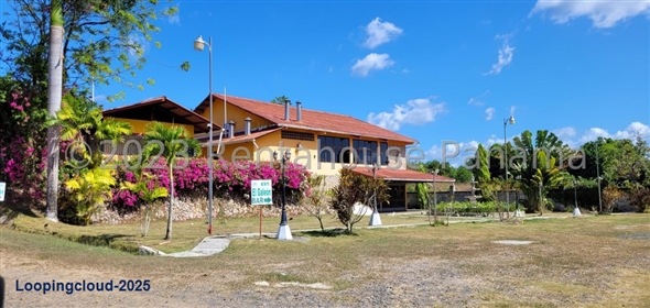 EL Galeon Carretera Rio Hato Cocle Cocle, 02007 | Exclusiva Propiedad Comercial - Convenient Commercial Property