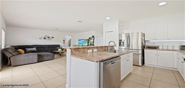 24326 SW 114th Path Homestead Florida, 33032 | 24326 SW 114th Path