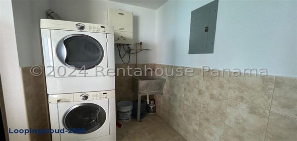 Playa Serena Calle Principal de Gorgona Piso 21 N° 21A Panama City Panamá Province, 07022 | Hermoso Apartamento en Venta - Beautiful Condo for Sale