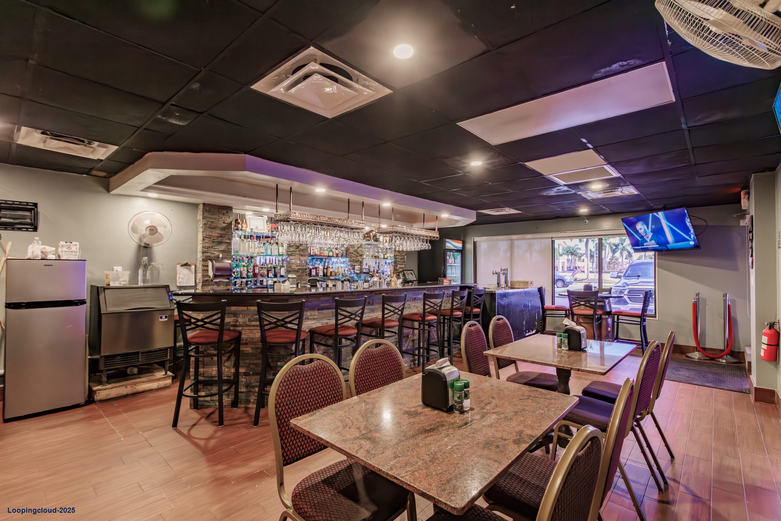 NNN Retail Shopping Center