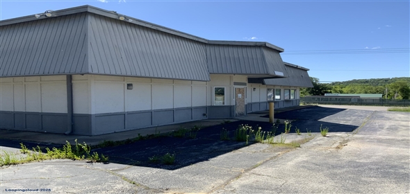 56 Hilltop Village Center Drive Eureka Missouri, 63025 | Former Urgent Care/Fast Food Restaurant | High Visibility Location |2,352 SF | 26,572 SF Lot
