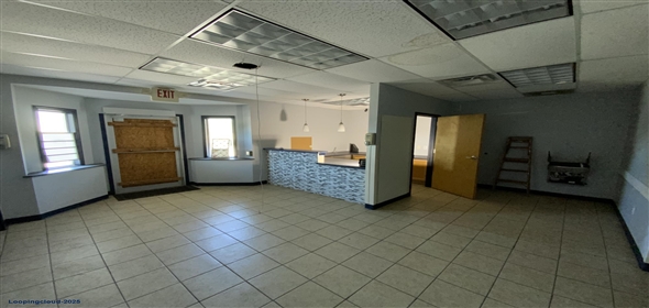 56 Hilltop Village Center Drive Eureka Missouri, 63025 | Former Urgent Care/Fast Food Restaurant | High Visibility Location |2,352 SF | 26,572 SF Lot