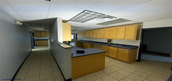 56 Hilltop Village Center Drive Eureka Missouri, 63025 | Former Urgent Care/Fast Food Restaurant | High Visibility Location |2,352 SF | 26,572 SF Lot