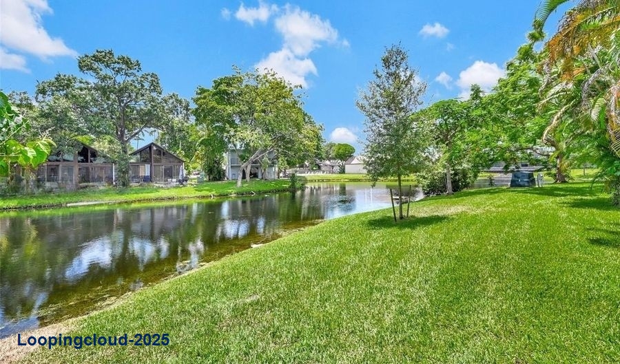 Townhouse in 502 Westree Ln, Plantation