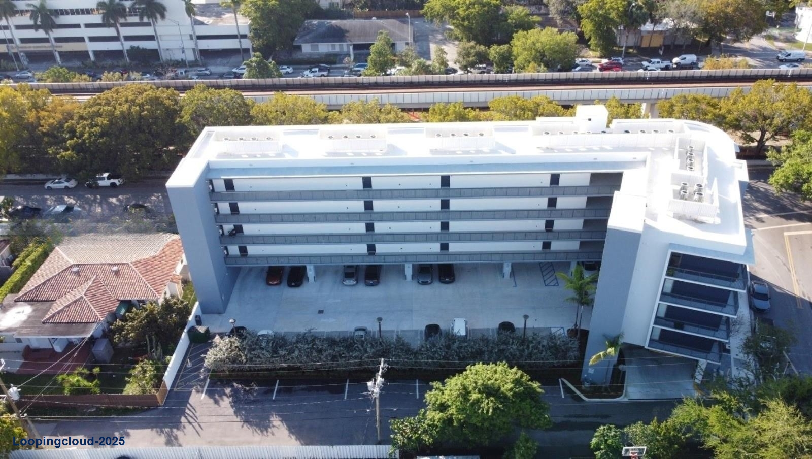 2285 SW 27th St # 402