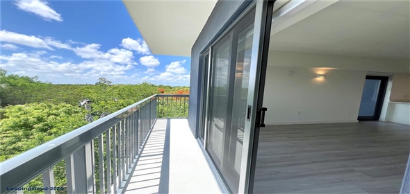 2285 SW 27th St #402 Miami Florida, 33133 | 2285 SW 27th St # 402