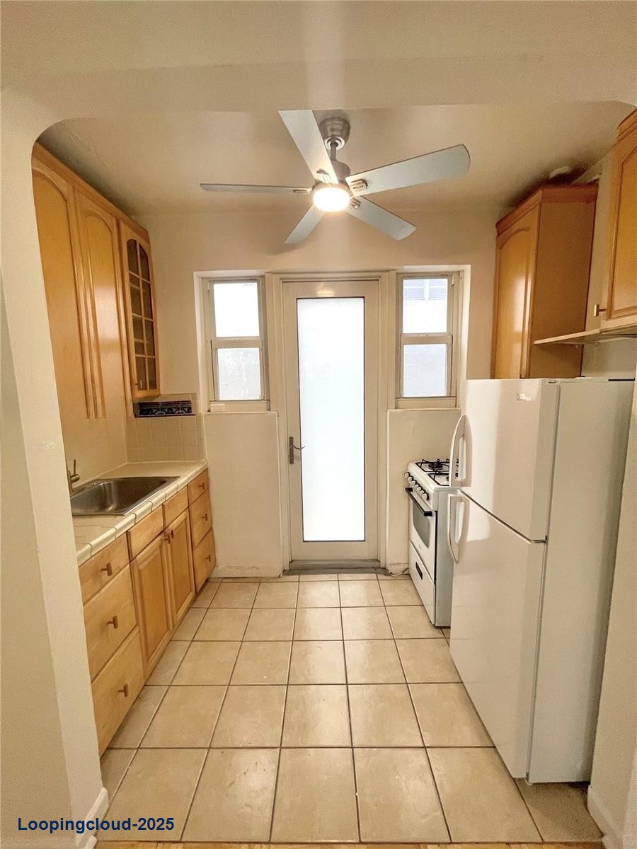 1619 Meridian Ave # 10