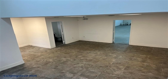 7400 NW 7th St MIAMI, FL 33126-2942 Miami Florida, 33126 | Beautiful Warehouse Office