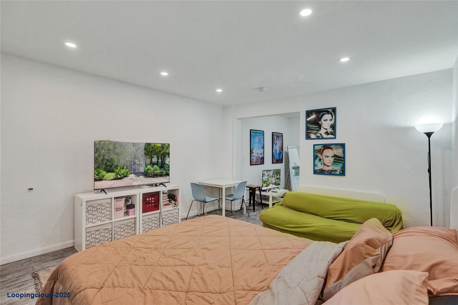 Renovated Art Deco Studio with Private Courtyard in South Beach