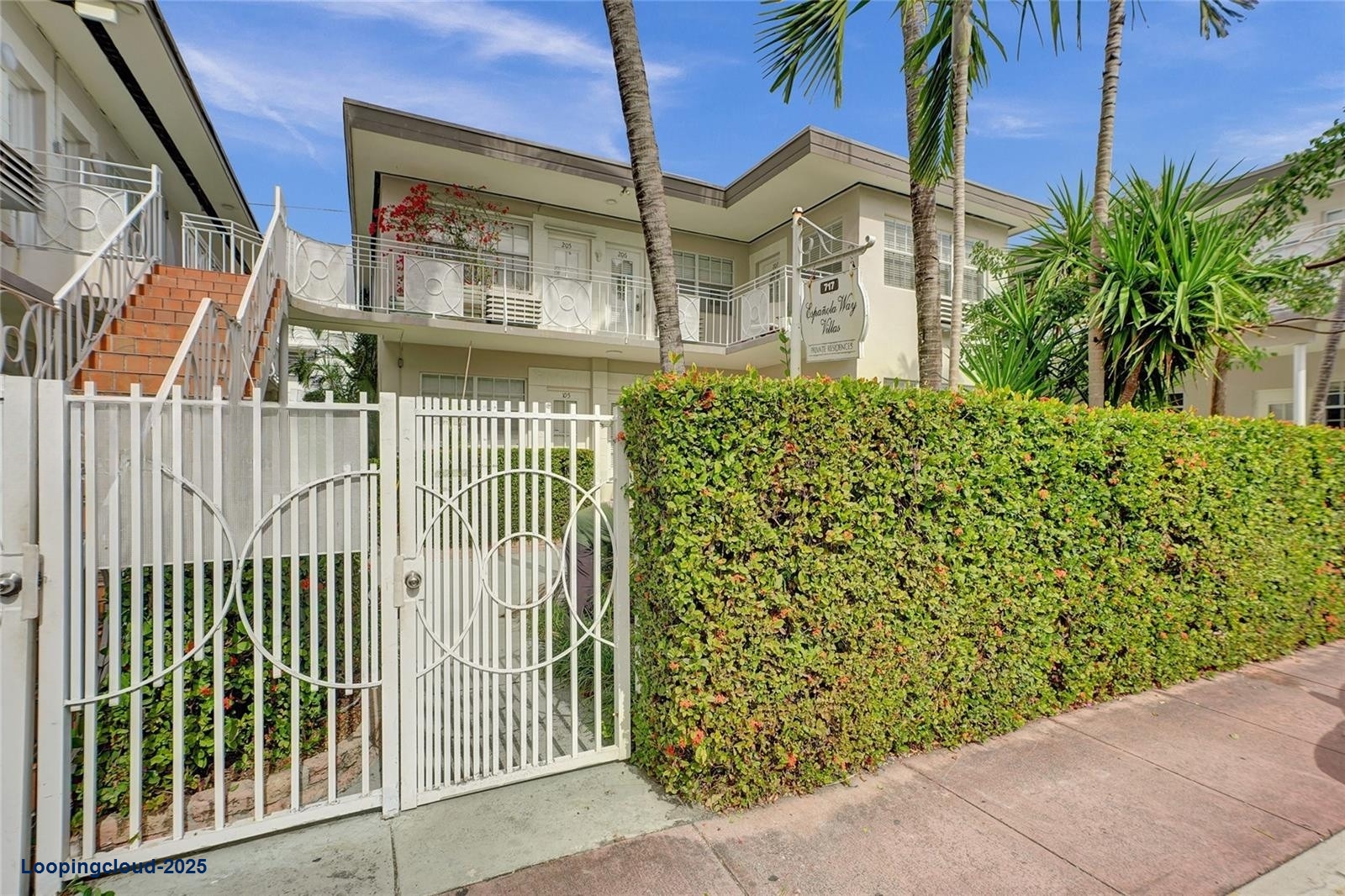 Stylish 1-Bedroom Hideaway Steps from Espanola Way & Flamingo Park