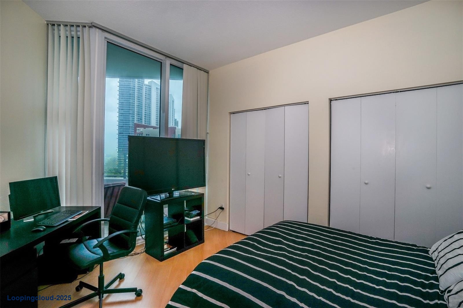 Edgewater Condo with Stunning Views, High Ceilings & Luxury Amenities