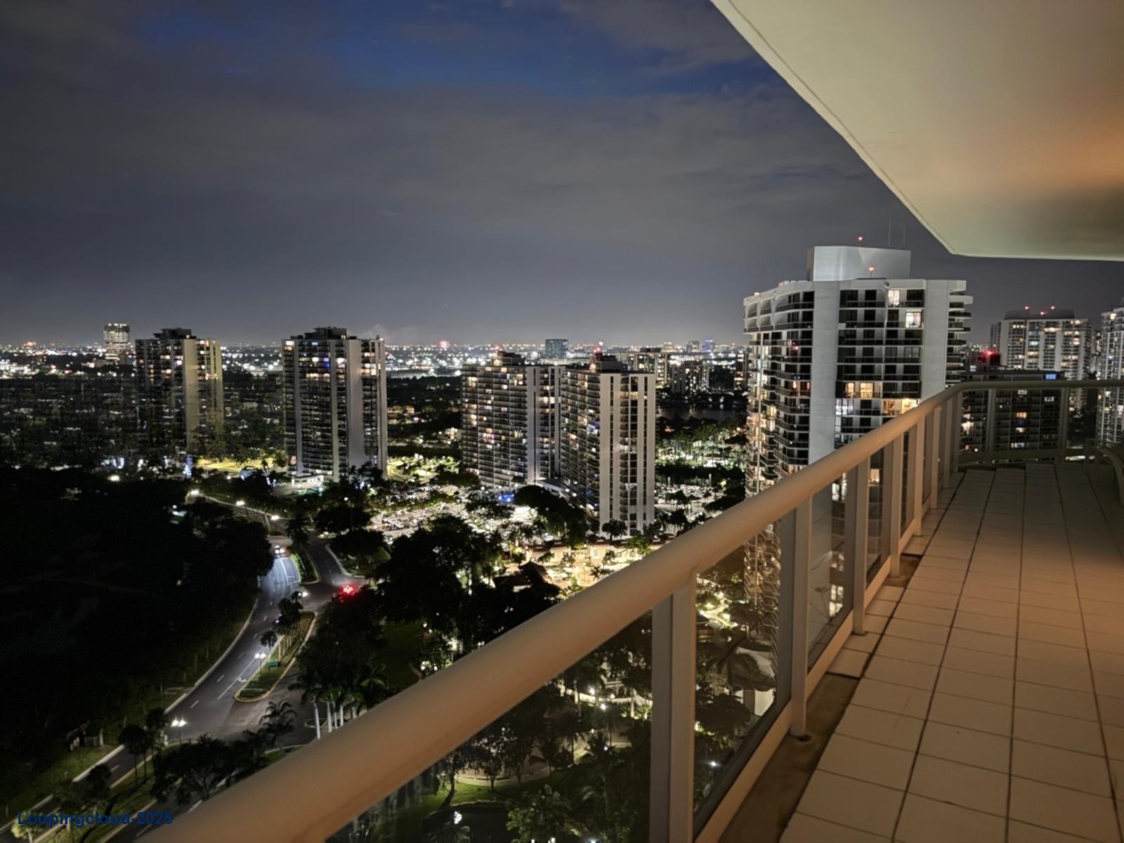 Bright & Spacious Aventura Residence with Resort-Style Amenities