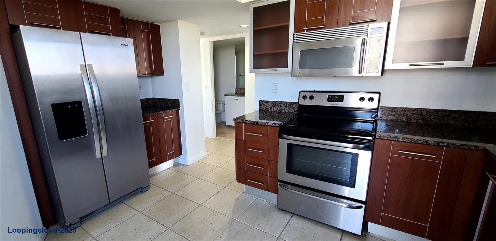Stunning Aventura Condo with Granite Kitchen & Resort Amenities