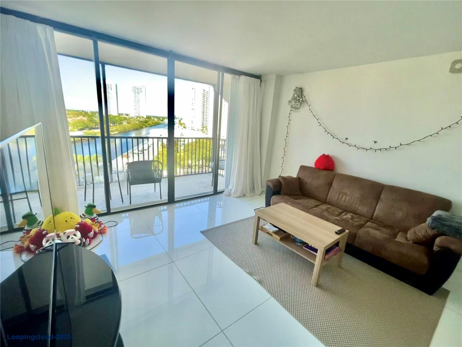 Fully Renovated Aventura Condo with Strong Rental Potential