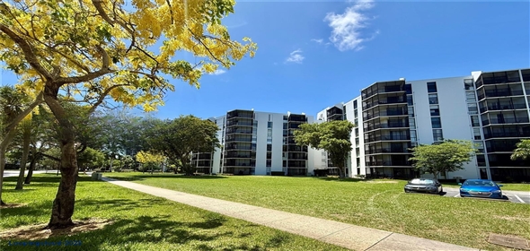 3475 N COUNTRY CLUB DRIVE #501 Aventura Florida, 33180 | Heart of Aventura: Updated 2-Bed Condo with Resort Amenities