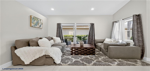 Boynton Beach Boynton Beach Florida, 33437 | Lakeridge Greens Gem: Courtyard Home with Flexible 3rd Bedroom