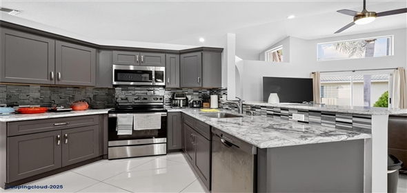 Boynton Beach Boynton Beach Florida, 33437 | Lakeridge Greens Gem: Courtyard Home with Flexible 3rd Bedroom