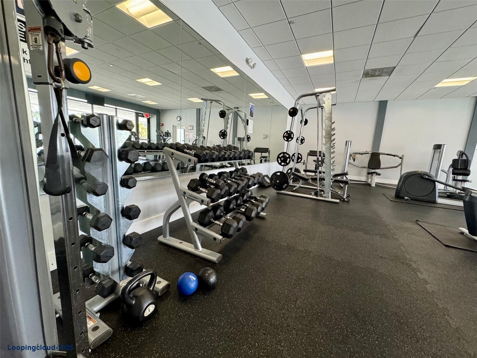 Beautiful 1-Bed/1.5-Bath Aventura Condo with Intracoastal Views