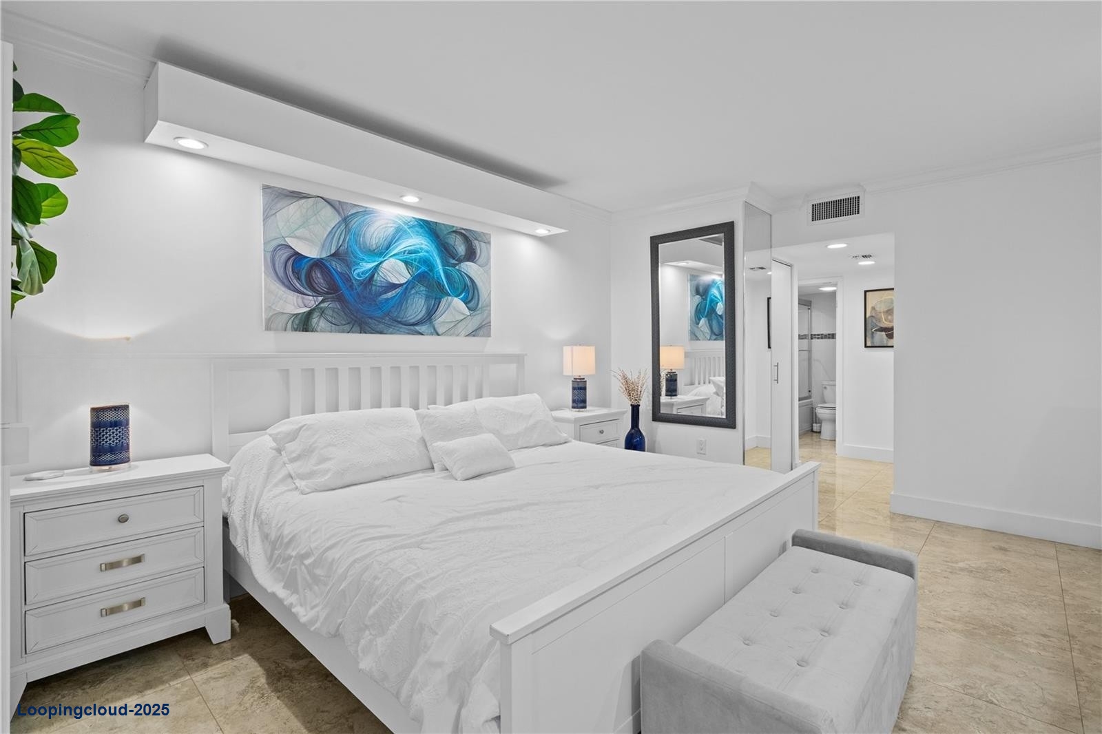 Beautiful 1-Bed/1.5-Bath Aventura Condo with Intracoastal Views