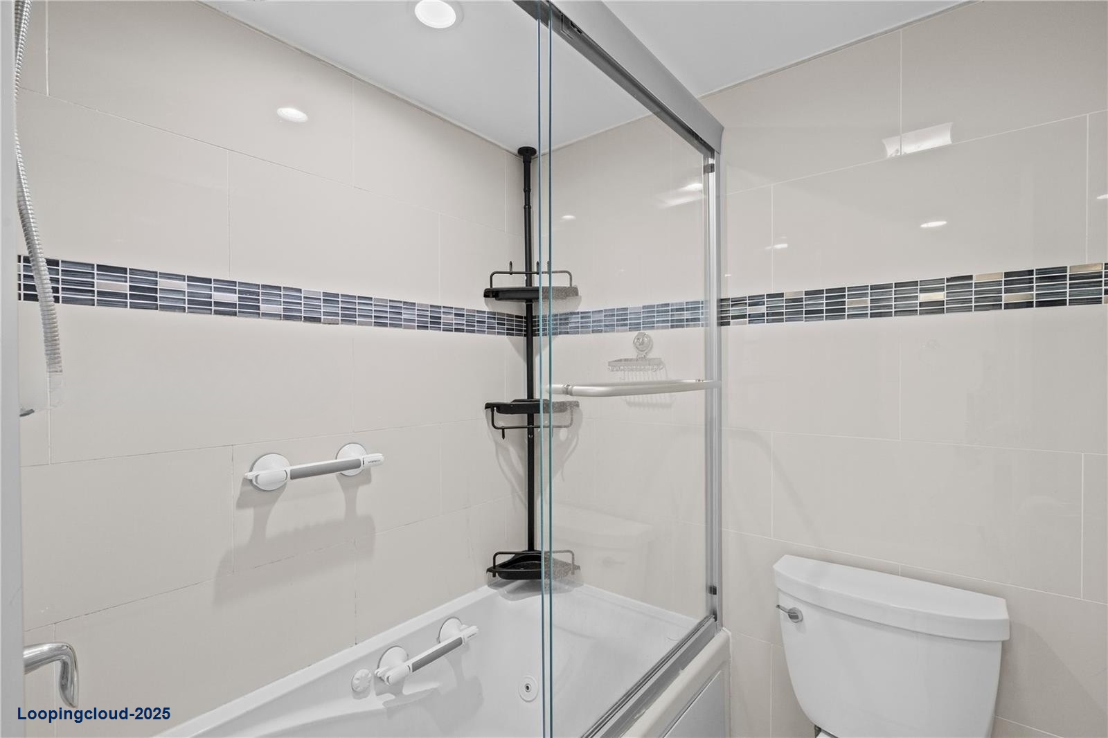 Beautiful 1-Bed/1.5-Bath Aventura Condo with Intracoastal Views