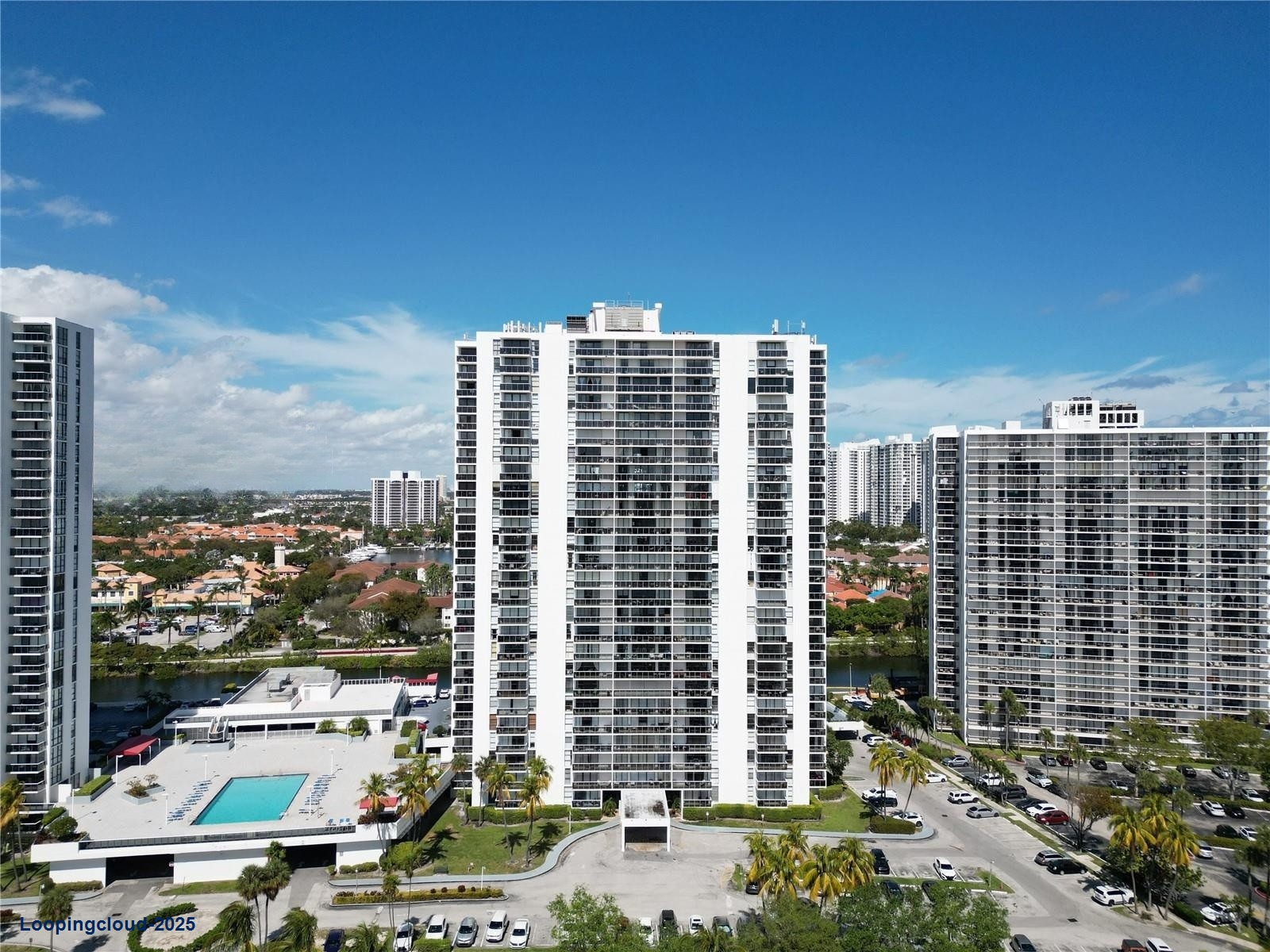 Beautiful 1-Bed/1.5-Bath Aventura Condo with Intracoastal Views