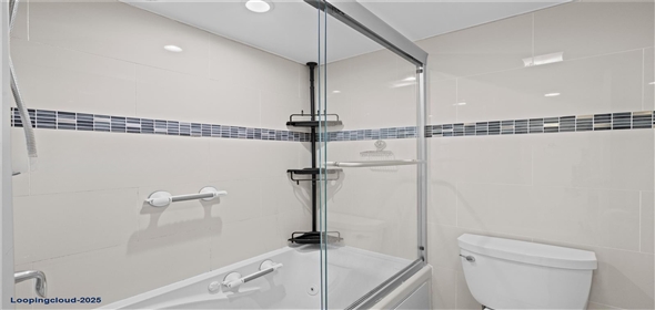 3675 N Country Club Dr #1907 Aventura Florida, 33180 | Beautiful 1-Bed/1.5-Bath Aventura Condo with Intracoastal Views