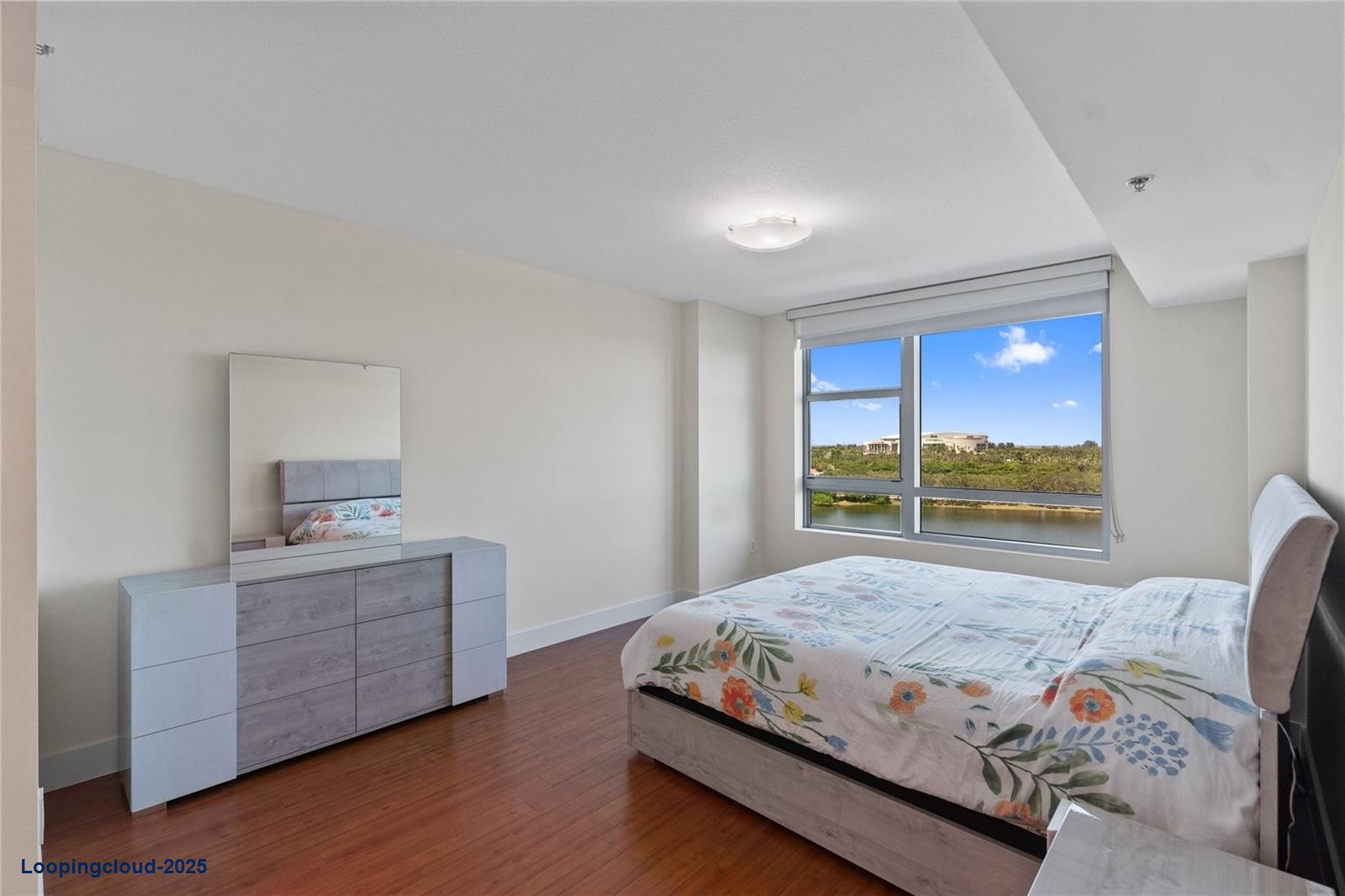 3 Bedroom Condo 1271Feet2 at Sunrise