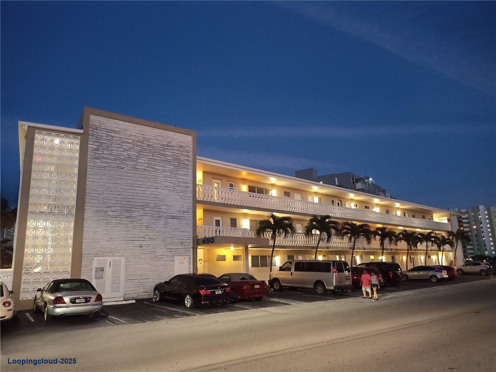 Beautiful 1-Bed Condo with Intracoastal Views & Balcony”