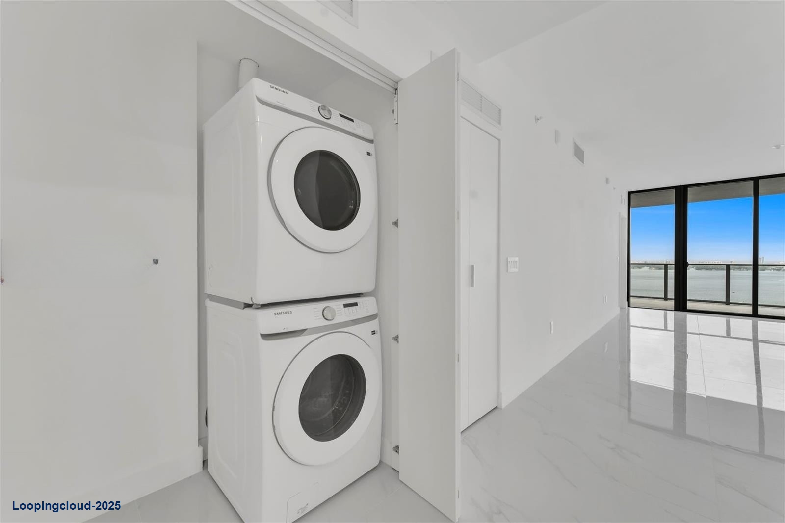 3 Bedroom Condo 1545Feet2 in Miami