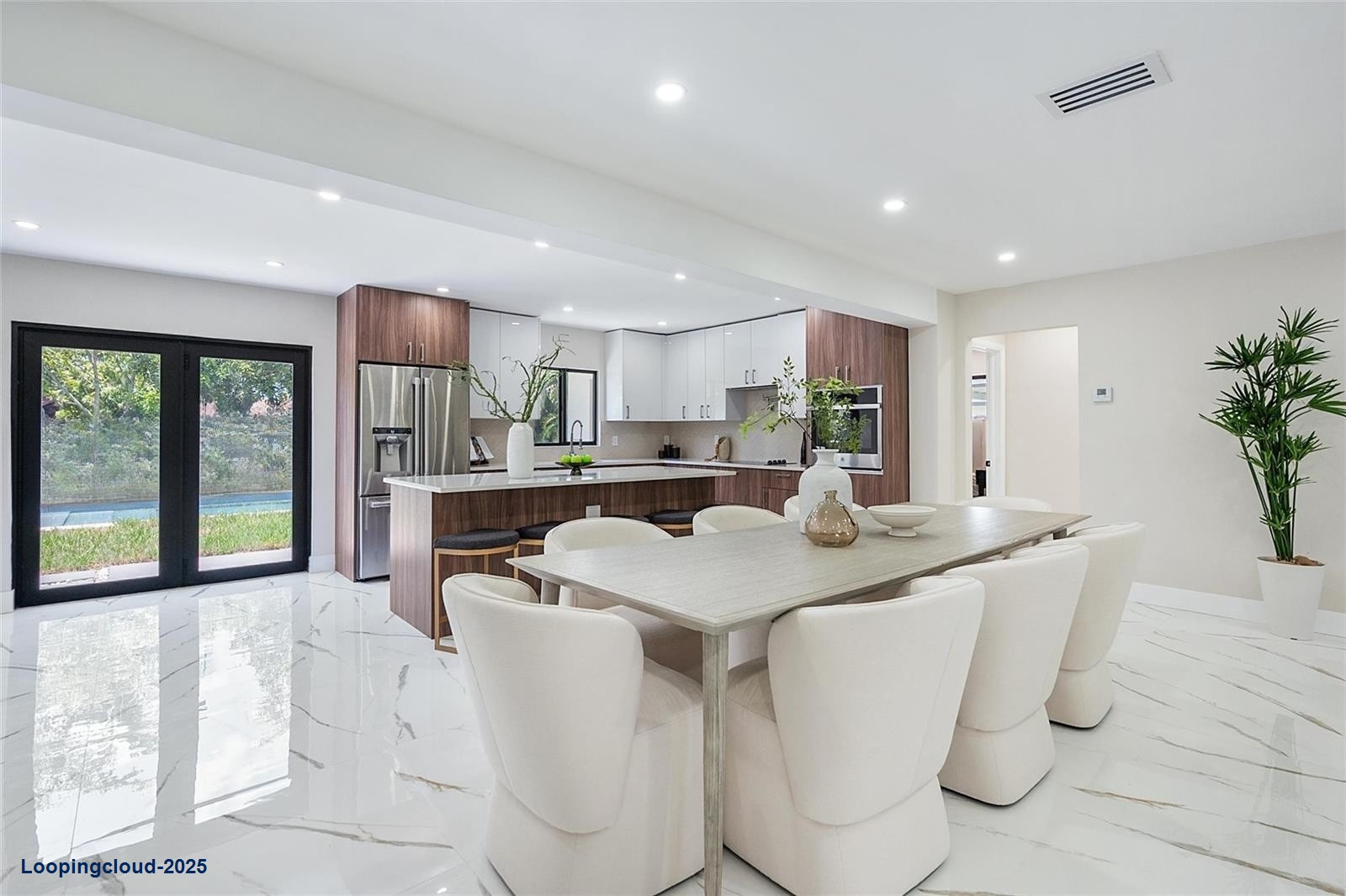 Bright & Modern 4-Bed/3-Bath Home with Luxury Finishes