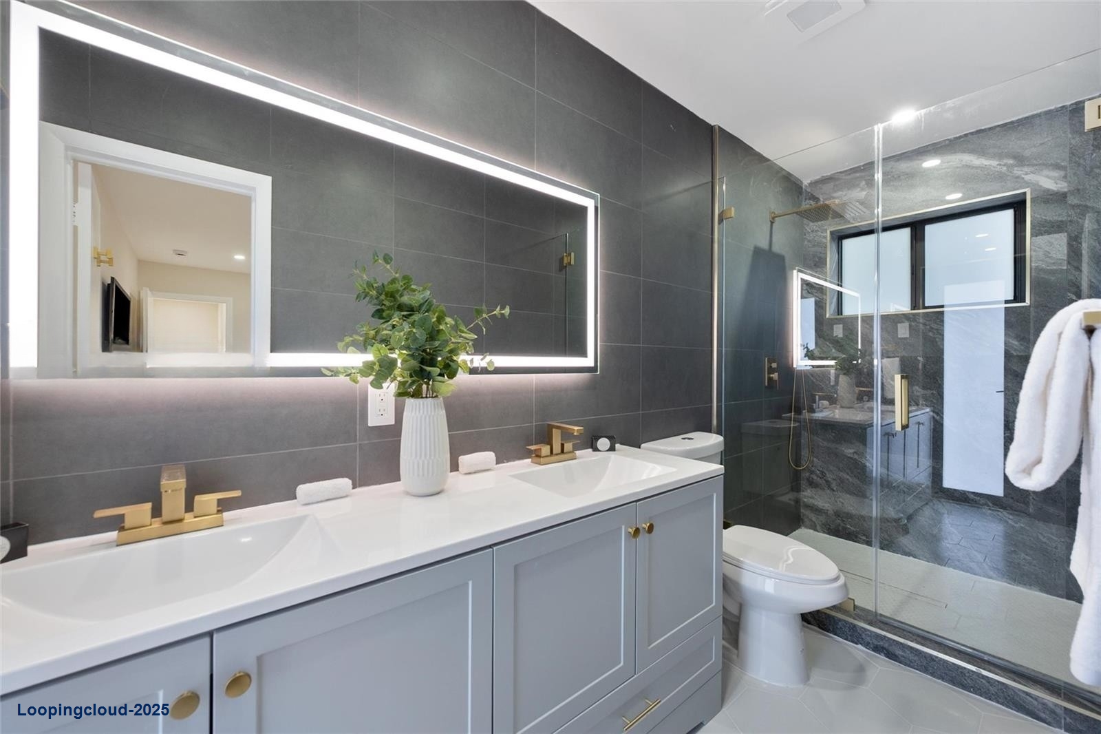 Bright & Modern 4-Bed/3-Bath Home with Luxury Finishes