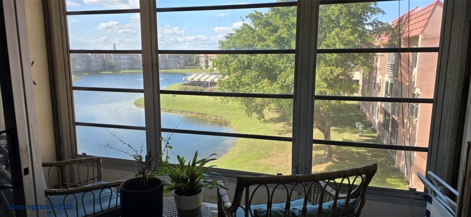 Modern 3rd-Floor Unit with New Kitchen & Enclosed Patio