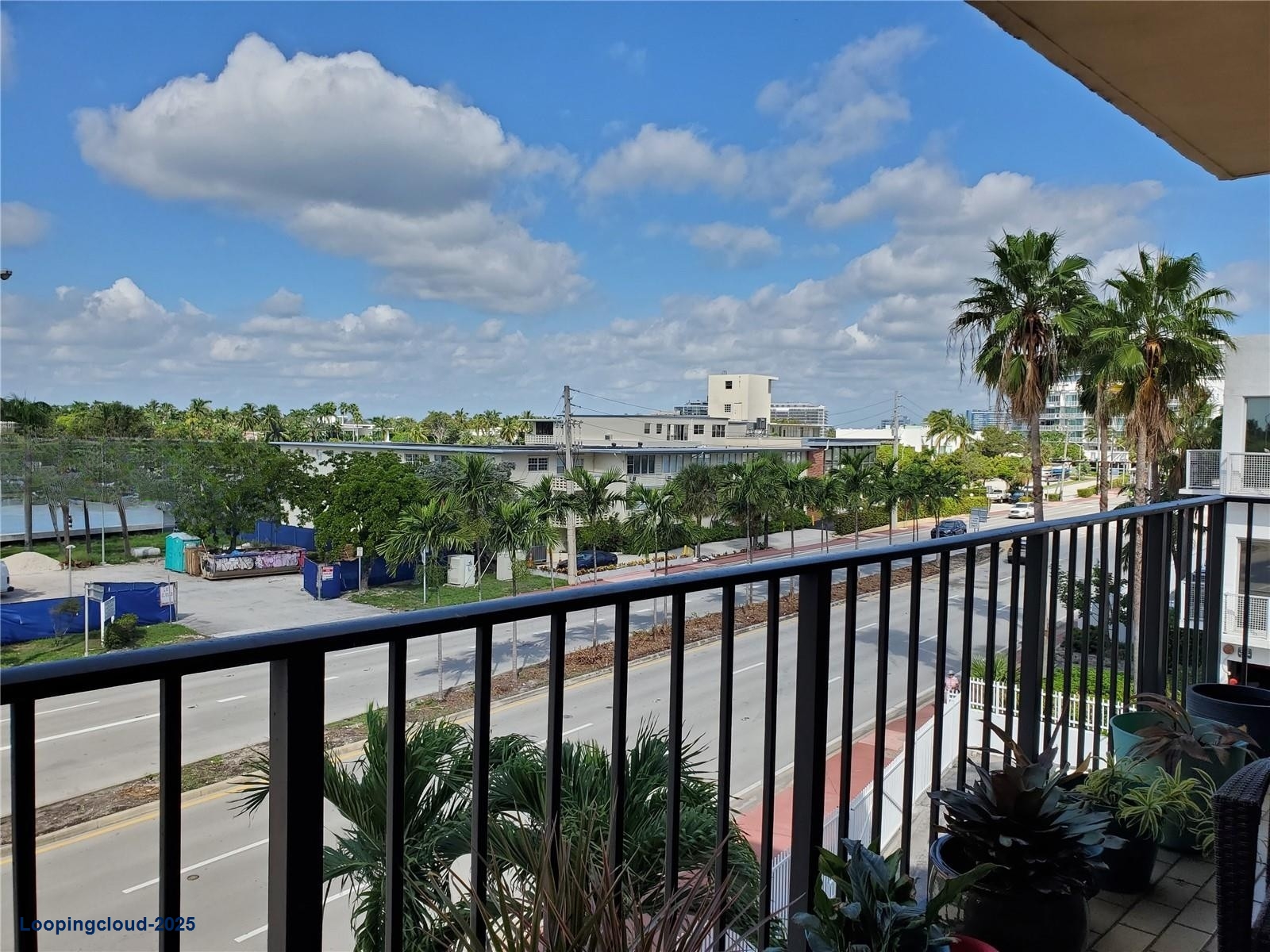 Beautiful 2 bedrooms condo